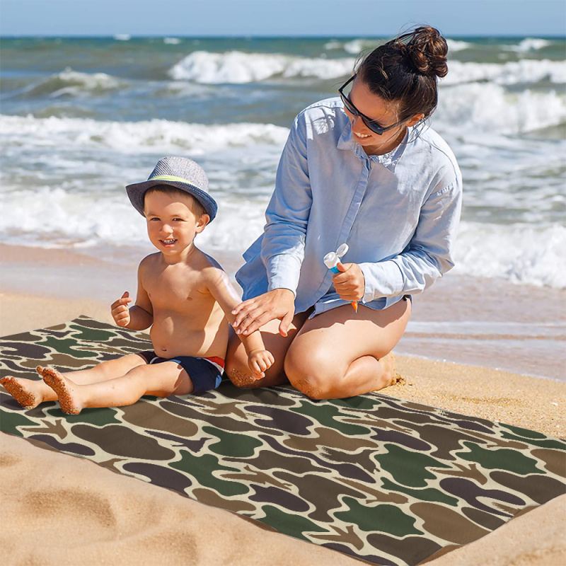 Ręcznik plażowy w kamuflażu dz – Outdoor Hunting Blanket recenzja i cena